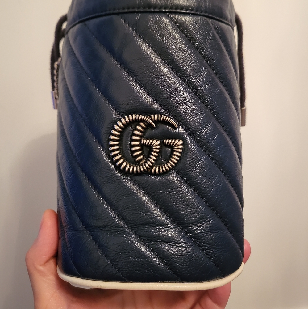 [SOLD] Gucci limited edition bucket bag - Picture 3 of 16